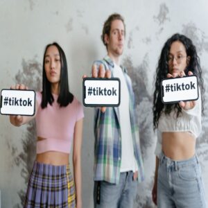 Bezpečný a legální nákup followers na sociálních sítích v Česku