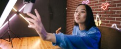 Tvůrce obsahu připravuje spolupráci na Instagramu na telefonu