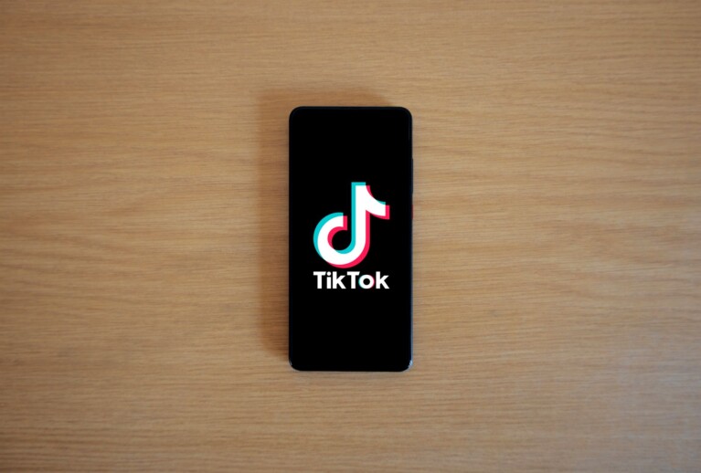 TikTok aplikace na mobilu